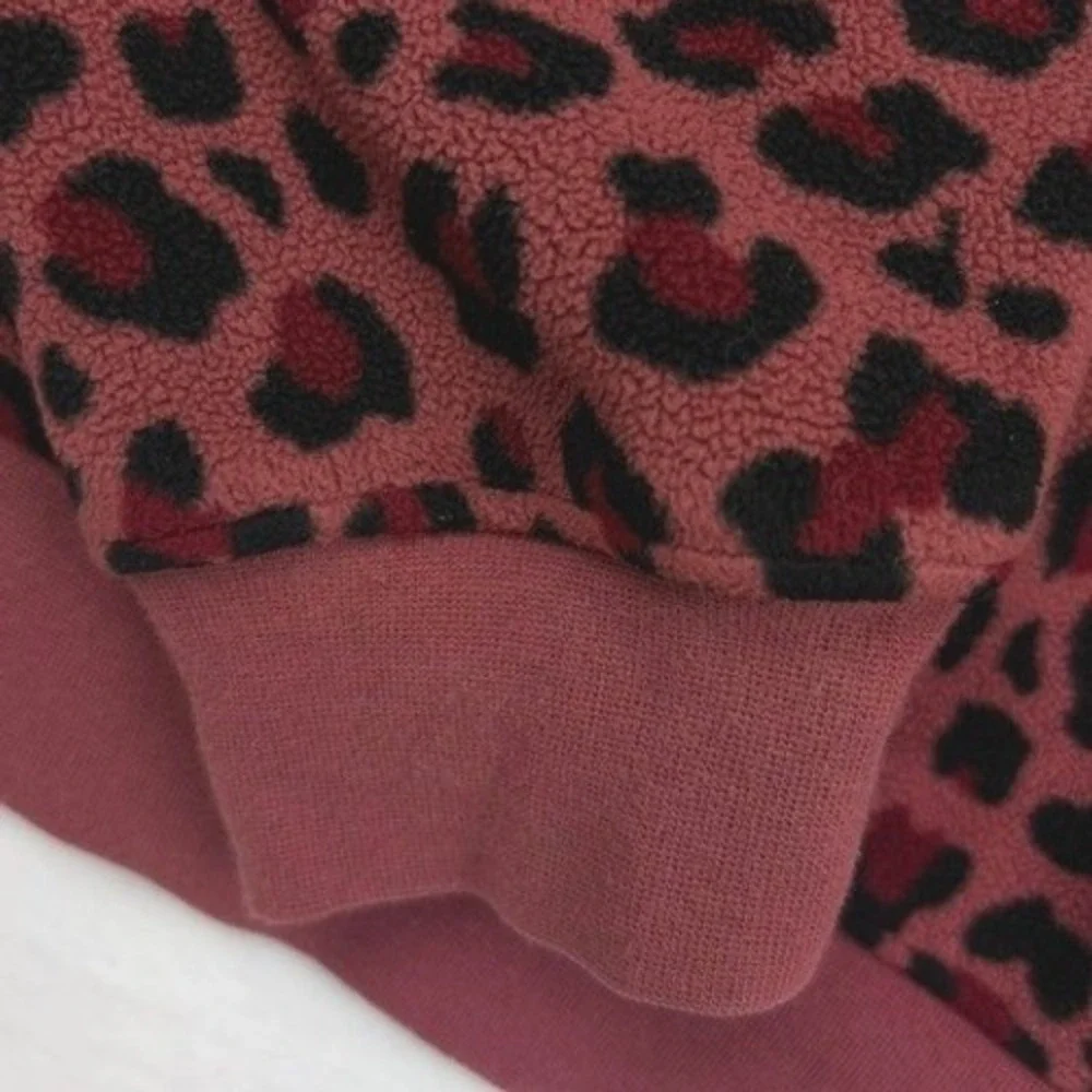 Nike Sportswear Essentials Leopard Print Fleece Sweatshirt Mauve Small